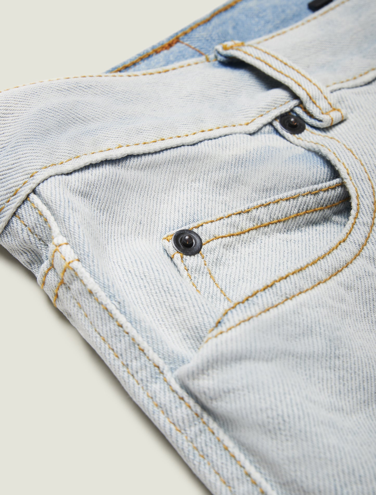 REGULAR FIT JEANS