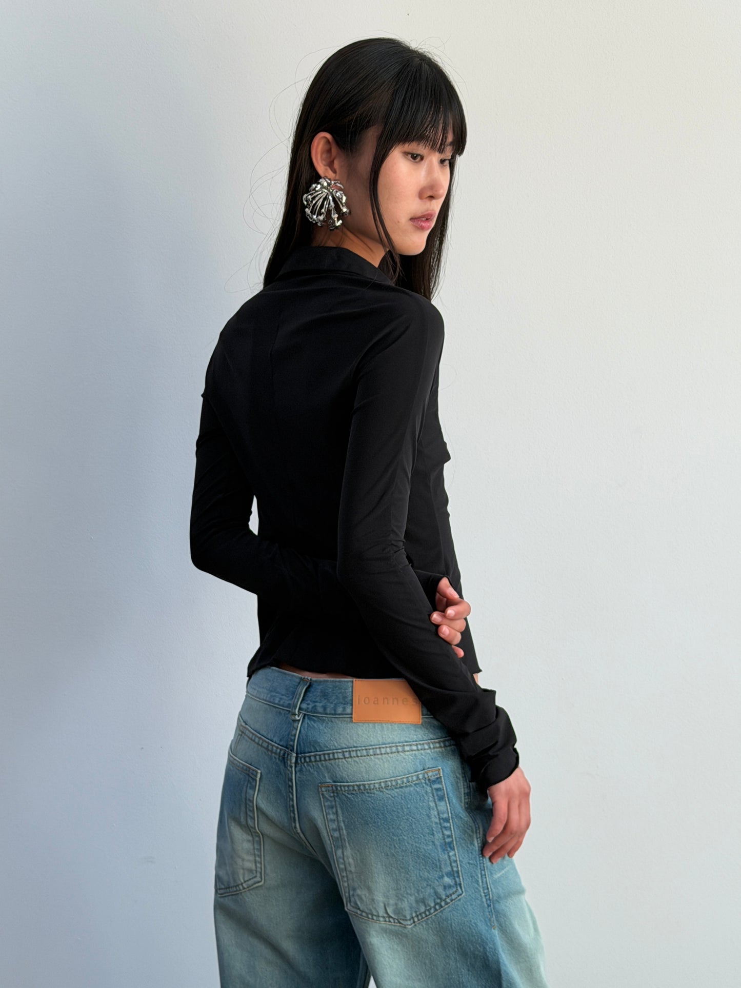 STRAIGHT LEG JEANS