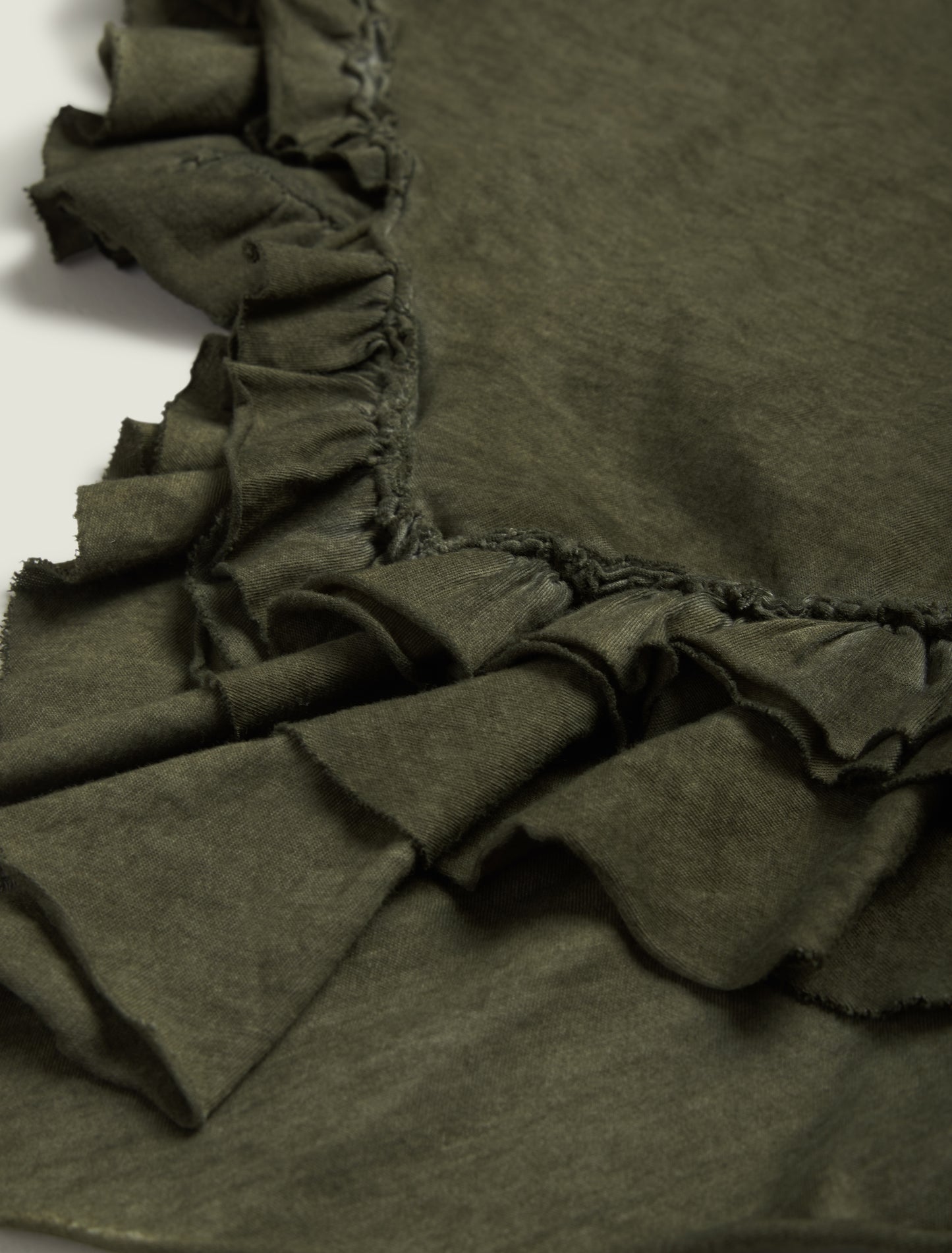RUFFLE TOP